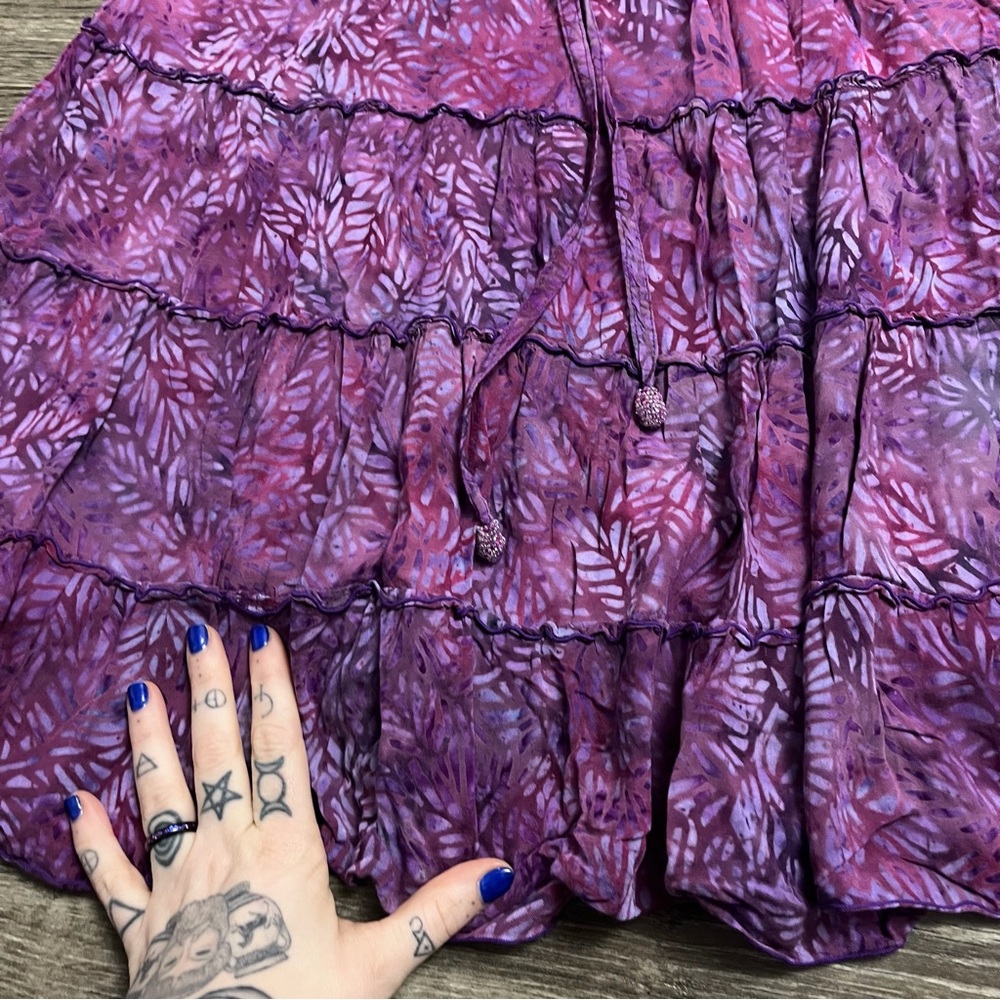 Vintage 90s does 70s Boho Tiered Rayon Skirt | Purple Pink Abstract Leaf Medium - Picture 3 of 9
